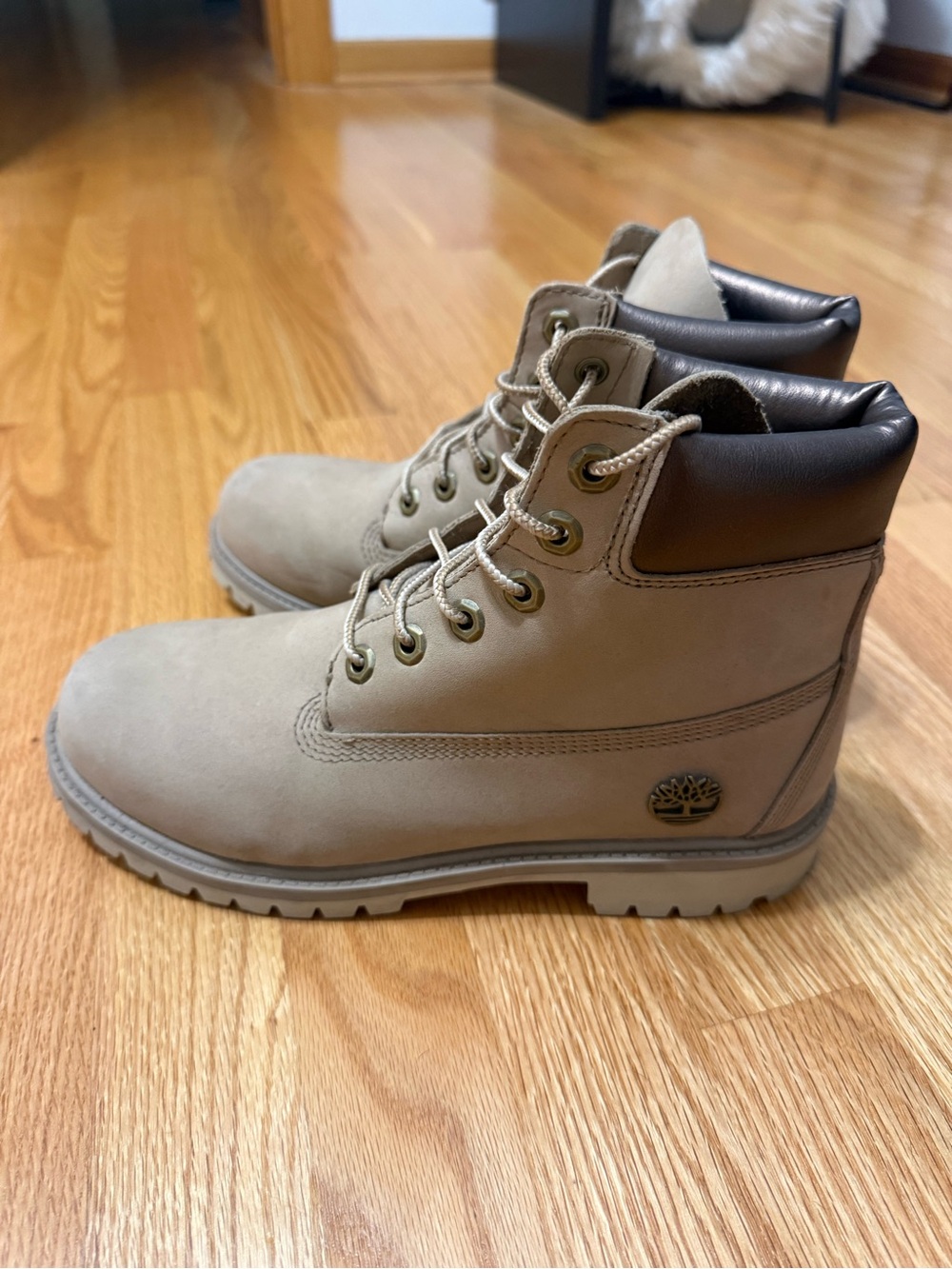 Timberland Woman's Beige Nubuck Lace-Up Boots